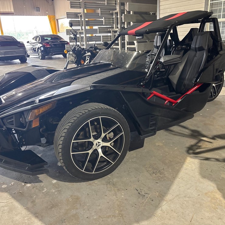 #23984 • 2016 POLARIS SLINGSHOT