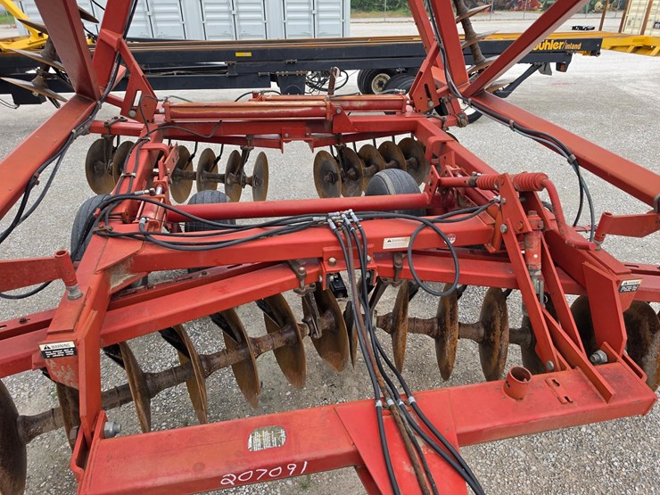 2001-case-ih-3950-image-4