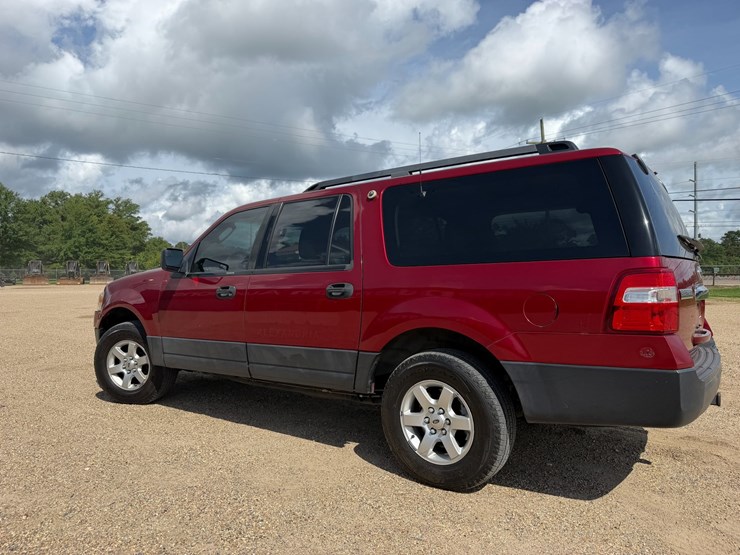 2013-ford-expedition-image-4