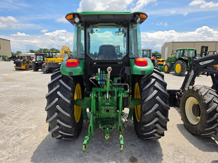 2020-john-deere-6105e-image-7