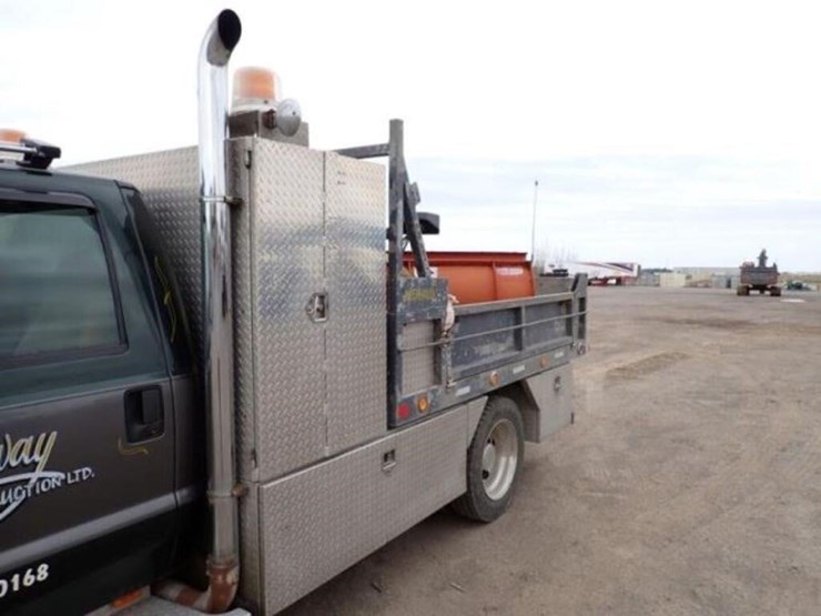 2000-ford-f550-xl-image-29