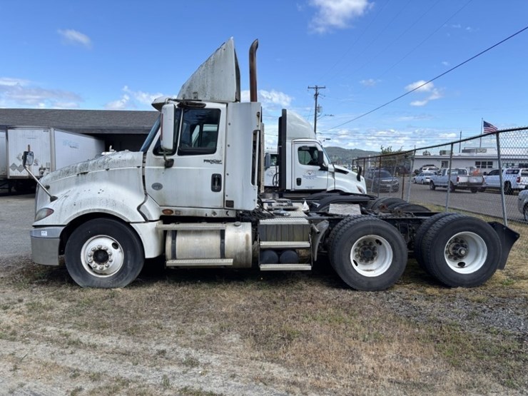 2009-international-prostar-image-2