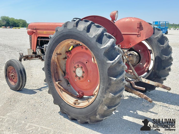 1962-massey-ferguson-65-image-7
