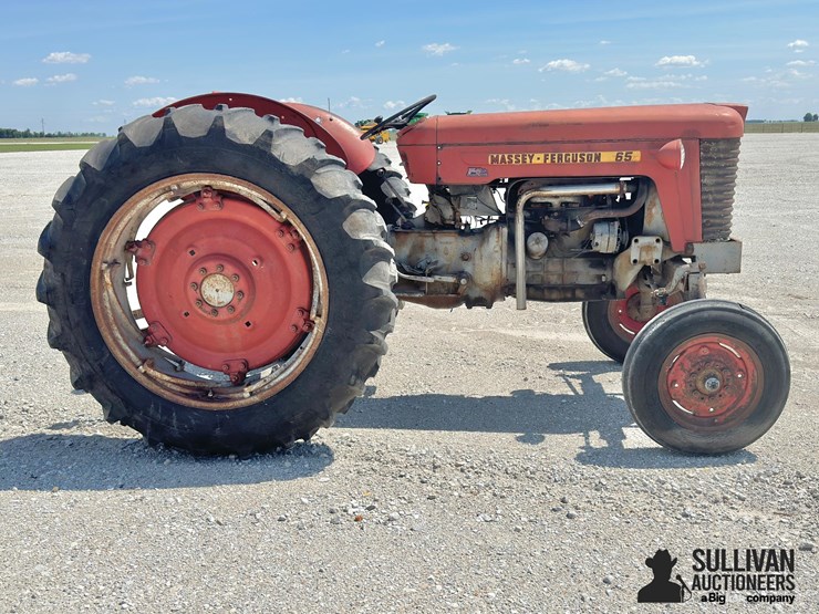 1962-massey-ferguson-65-image-4