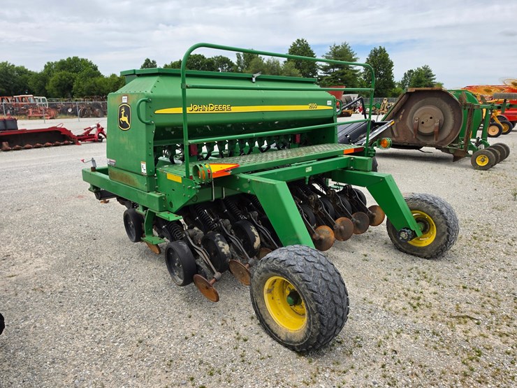 2009-john-deere-1590-image-8