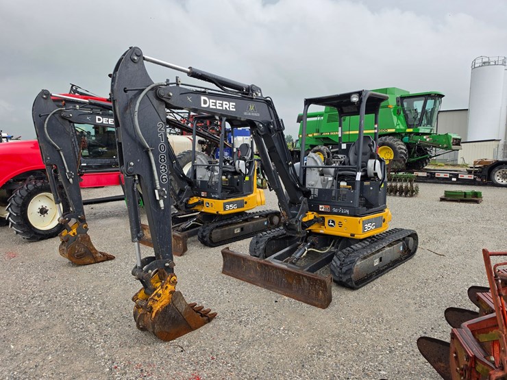 2020-deere-35g-image-1