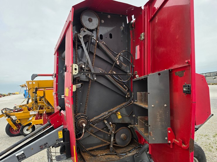 2014-massey-ferguson-2946-image-6