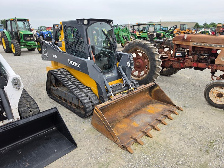 2023-deere-325g-image-1