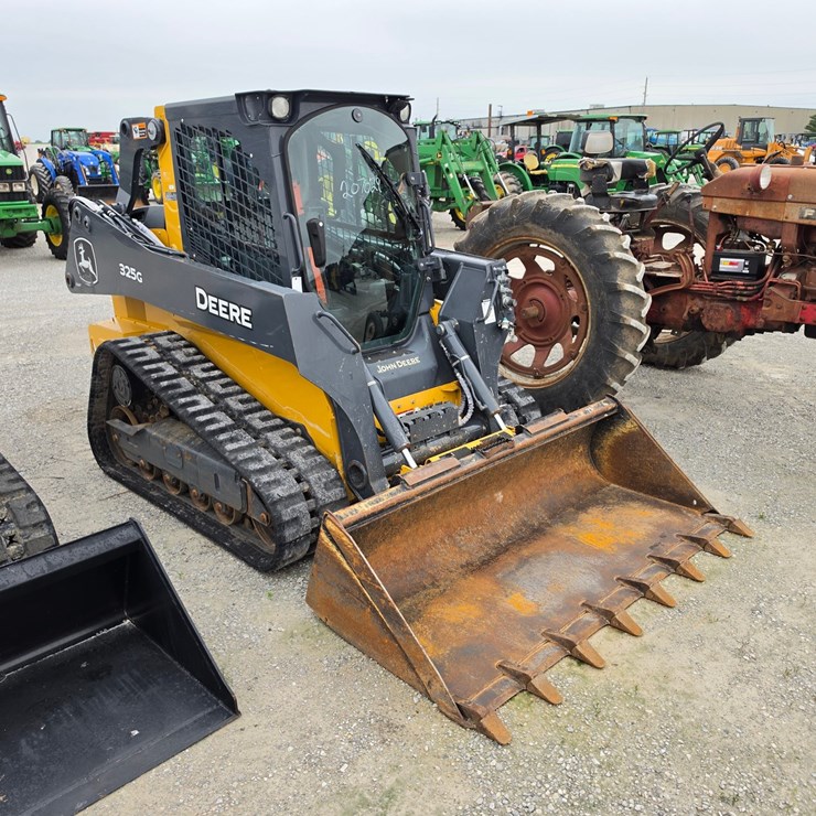 2023 DEERE 325G
