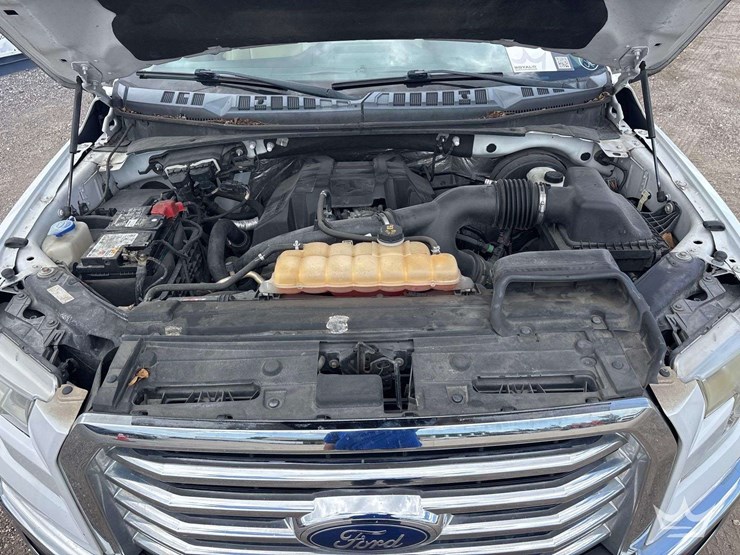 2016-ford-f150-image-5
