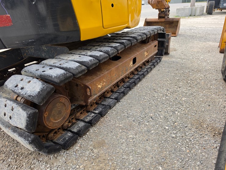 2013-komatsu-pc88mr-8-image-19