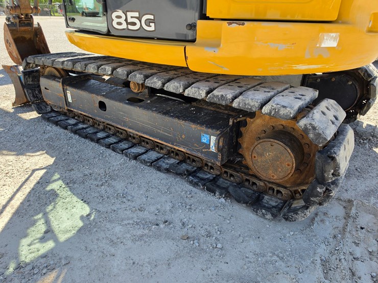 2018-deere-85g-image-15