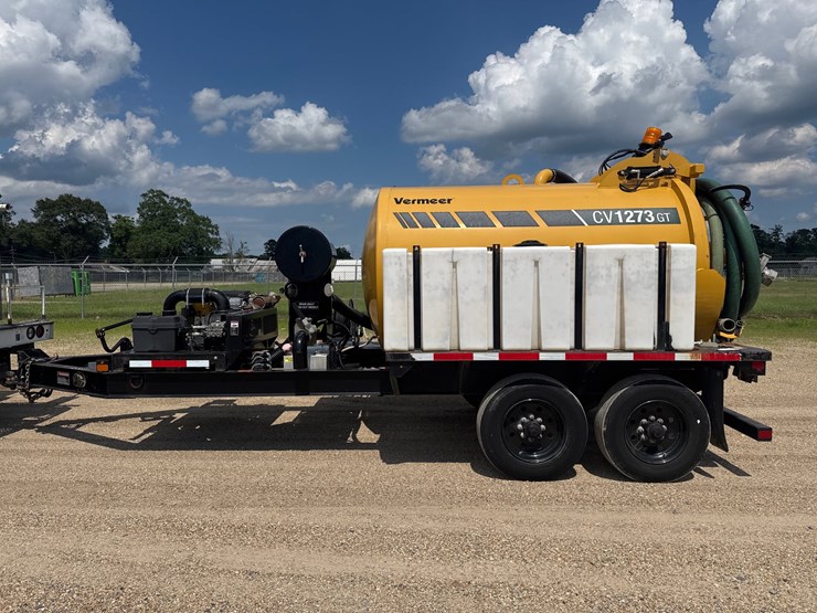 #30600-•-2022-vermeer-cv1273gt-vacuum-excavator-image-3