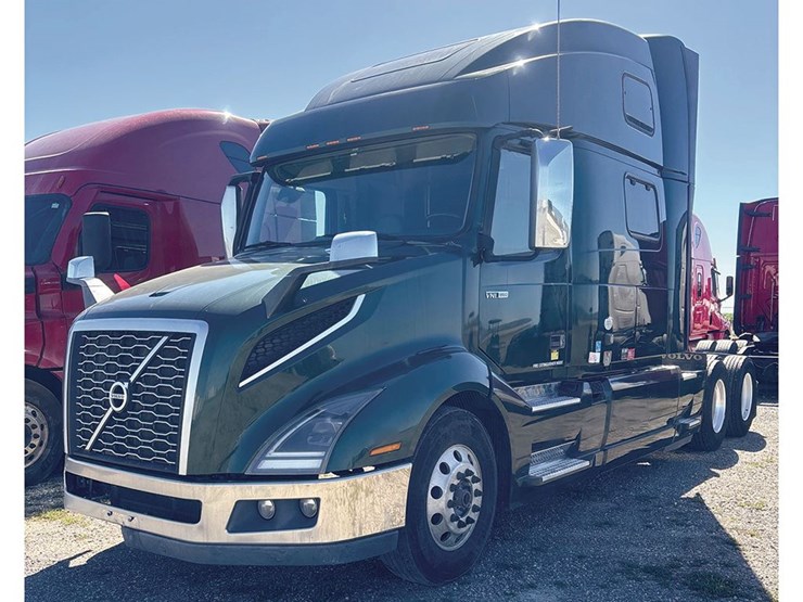 2019-volvo-vnl860-image-1