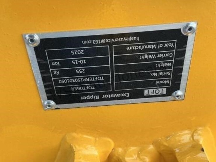 2025-caterpillar-315-image-6