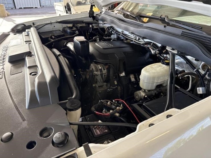 2018-chevrolet-silverado-3500hd-image-13