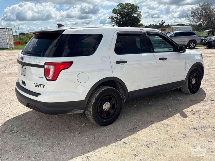2019-ford-explorer-image-3