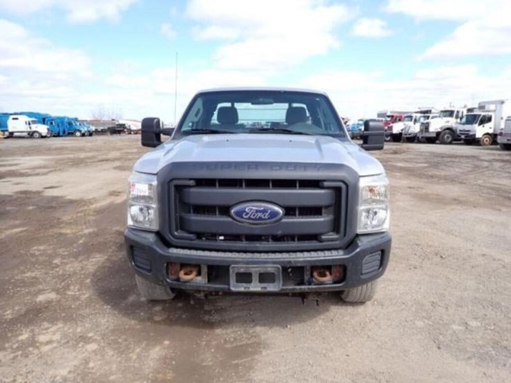 2013-ford-f250-xl-image-2