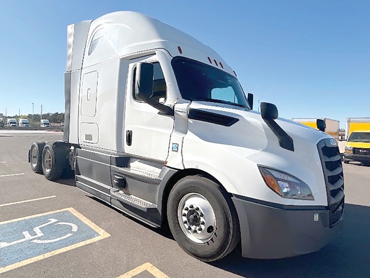 2023-freightliner-cascadia-126-image-1