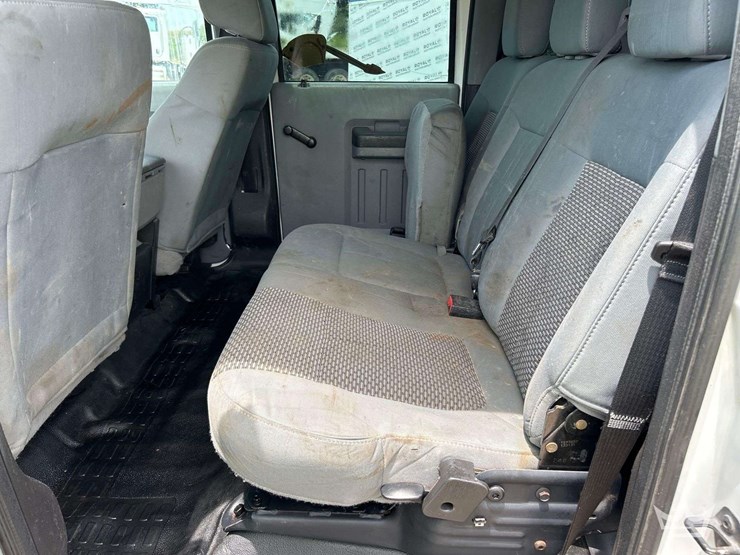 2013-ford-f350-image-19
