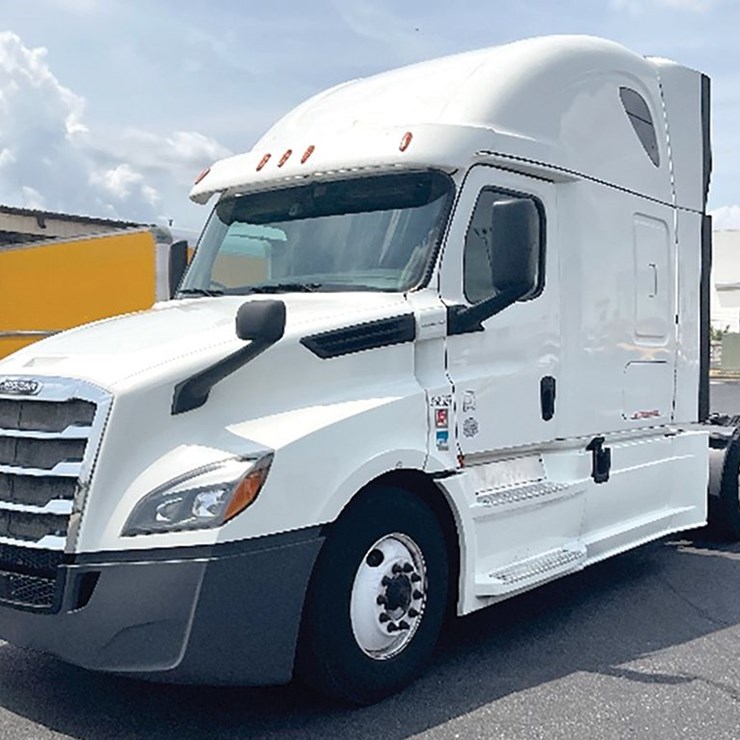 2020 FREIGHTLINER CASCADIA 126