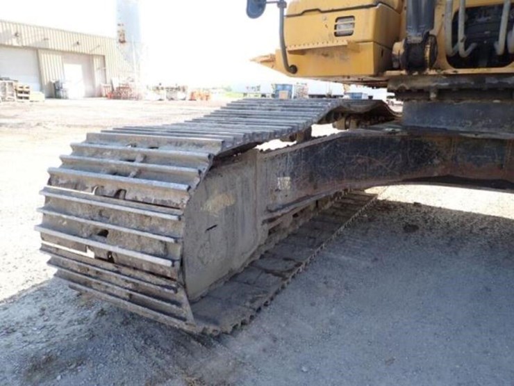 2009-deere-270d-lc-image-33
