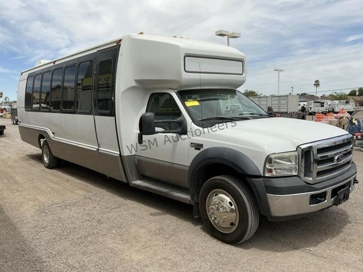 2007-ford-f550-image-4