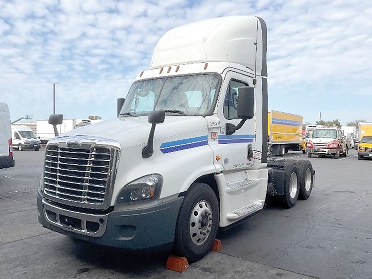 2019-freightliner-cascadia-125-evolution-image-1
