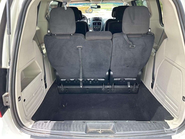 2016-dodge-grand-caravan-image-22