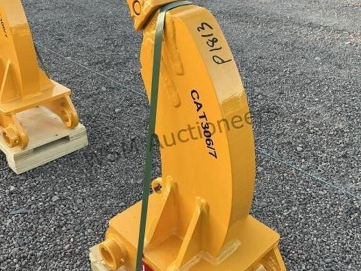 2026-caterpillar-306-image-4