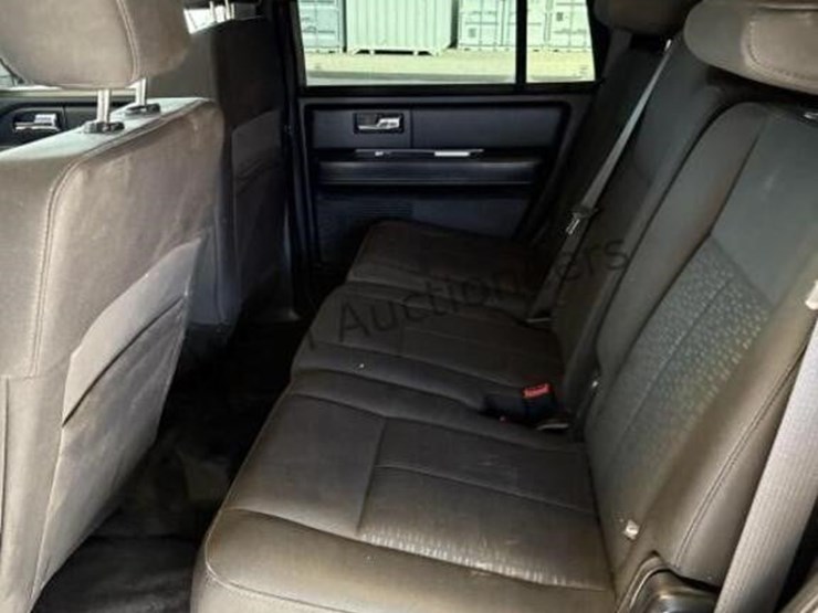 2017-ford-expedition-image-27