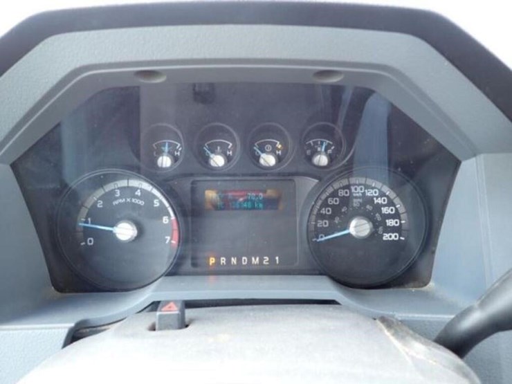 2013-ford-f250-xl-image-12