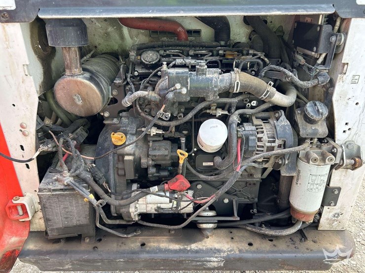 2021-bobcat-t740-image-8