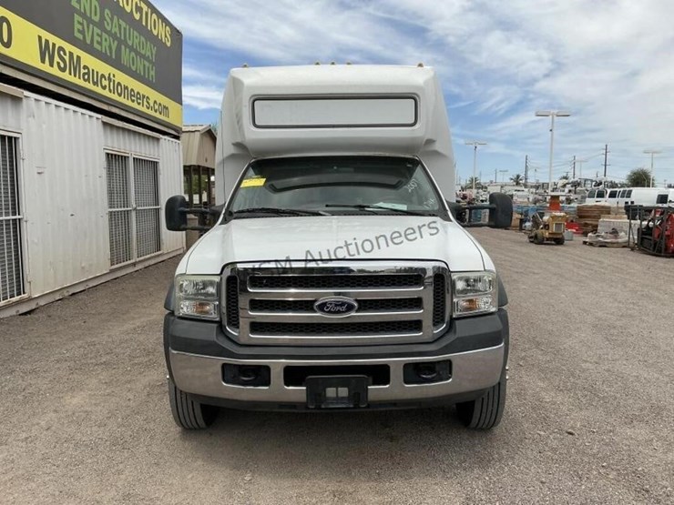 2007-ford-f550-image-3