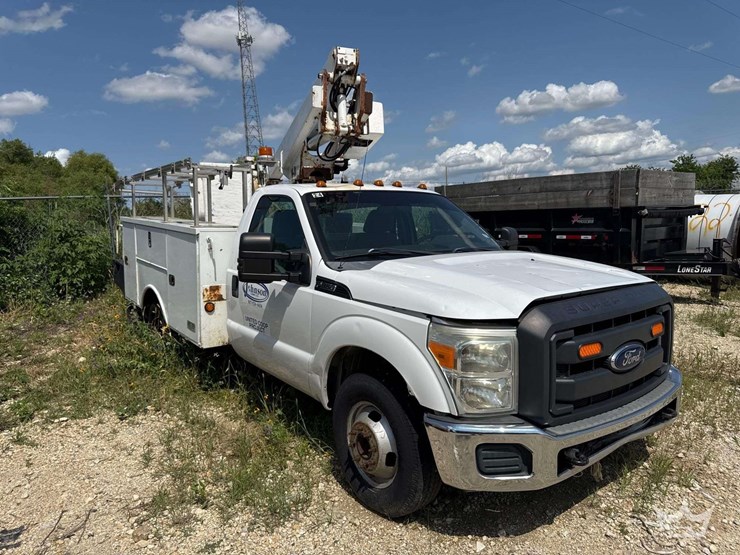 2012-ford-f350-image-33