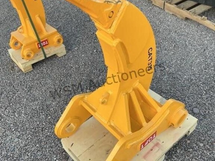 2025-caterpillar-315-image-3