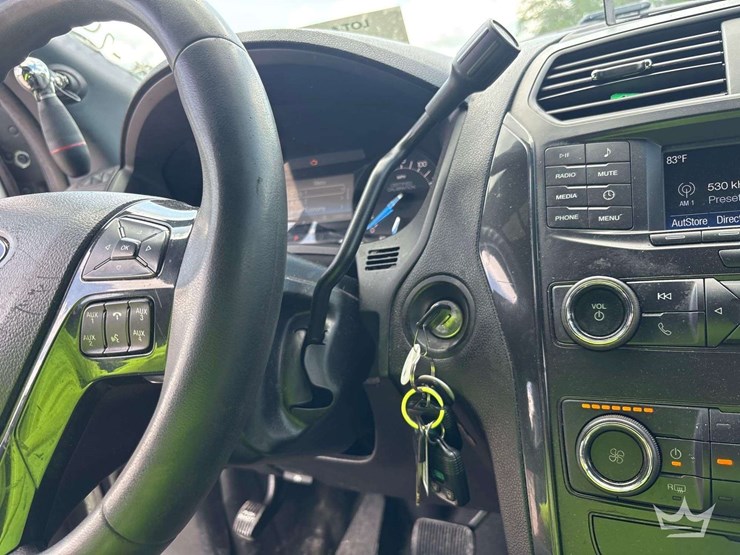 2019-ford-explorer-image-14