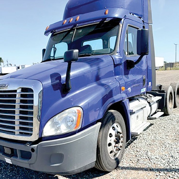 2015 FREIGHTLINER CASCADIA 125