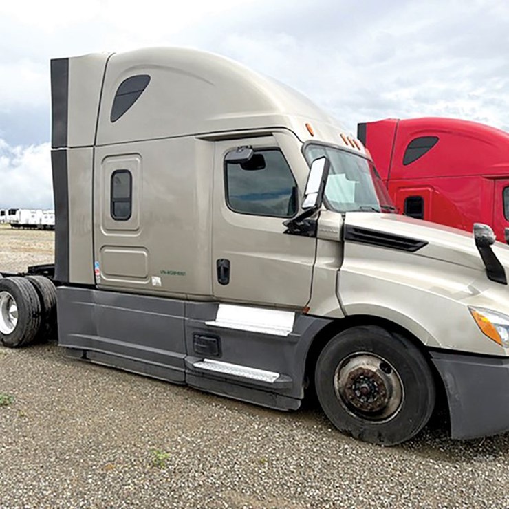 2021 FREIGHTLINER CASCADIA 126