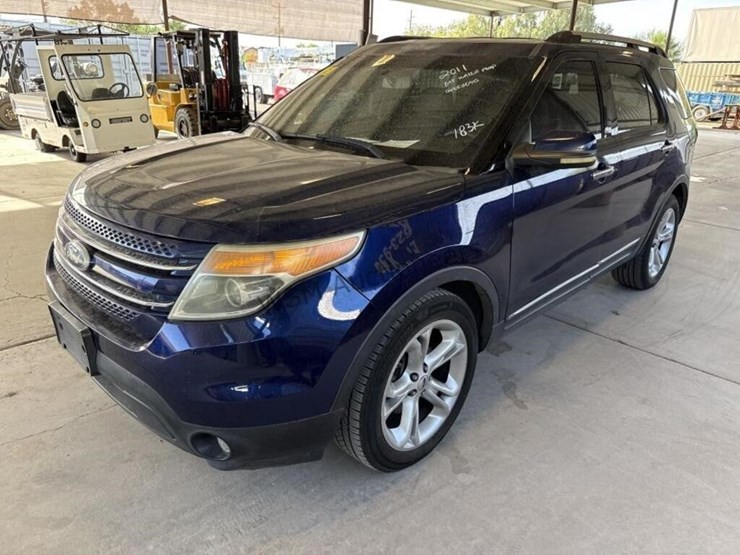 2011-ford-explorer-limited-image-4