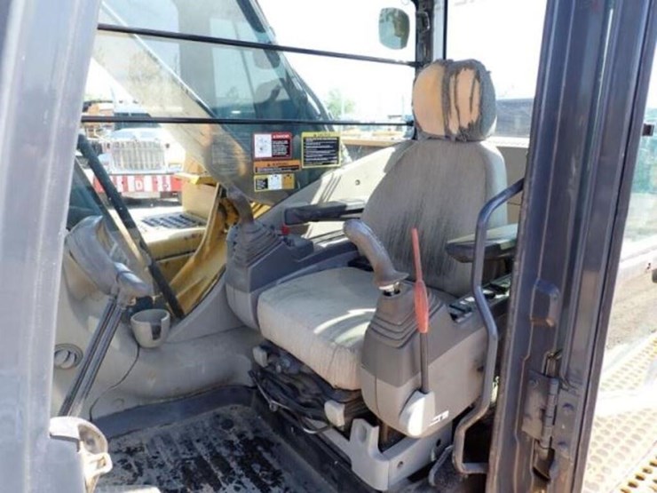 2009-deere-350d-lc-image-17