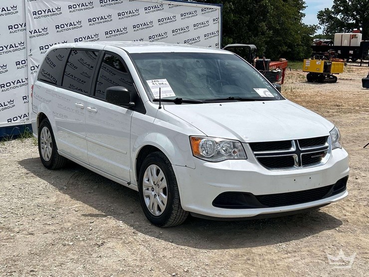 2016-dodge-grand-caravan-image-4