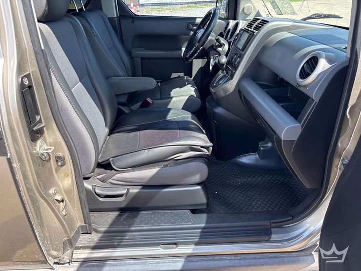 2003-honda-element-image-25