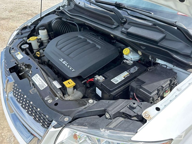 2016-dodge-grand-caravan-image-7
