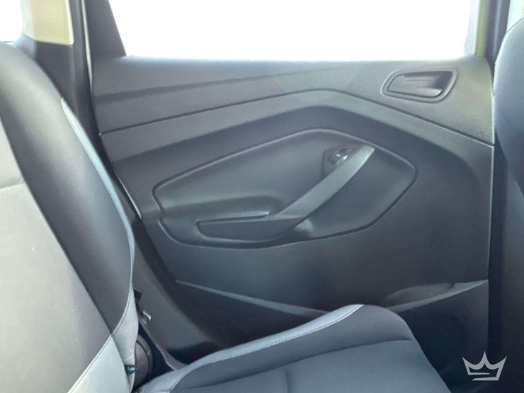 2013-ford-escape-image-16