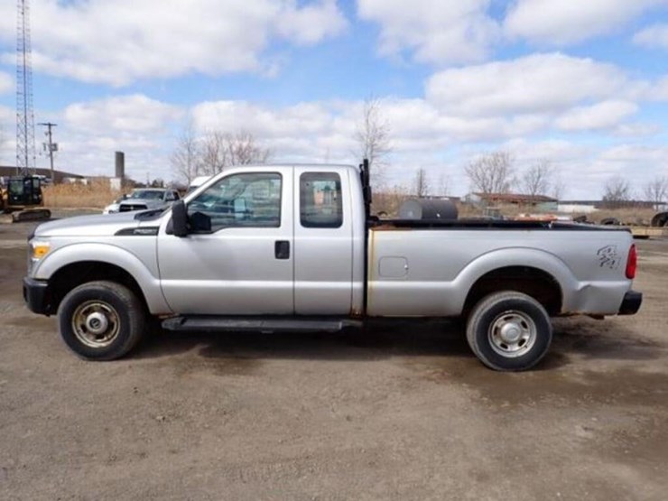 2013-ford-f250-xl-image-8
