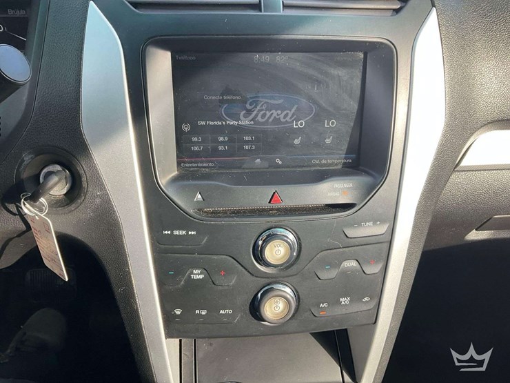 2015-ford-explorer-image-16