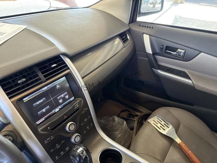 2011-ford-edge-sel-image-18