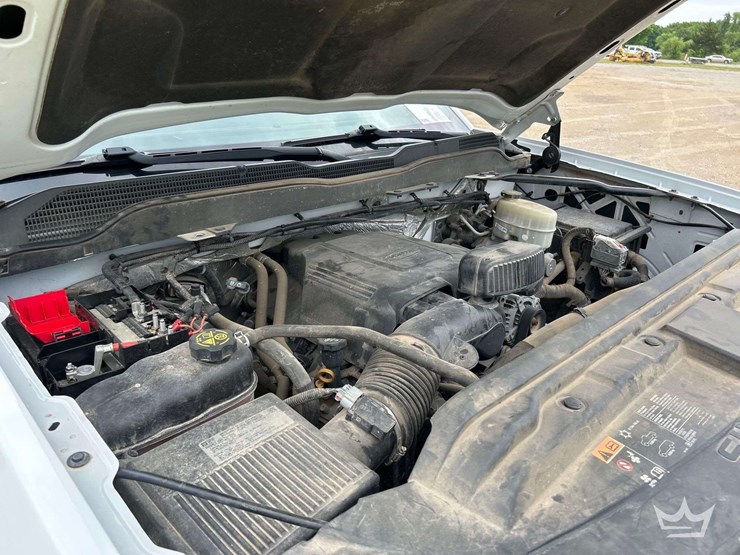 2015-chevrolet-silverado-2500hd-image-9