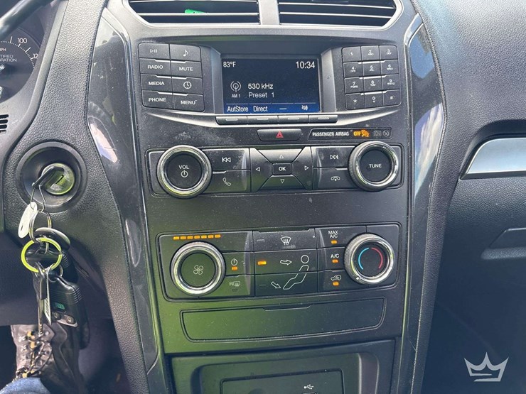 2019-ford-explorer-image-15